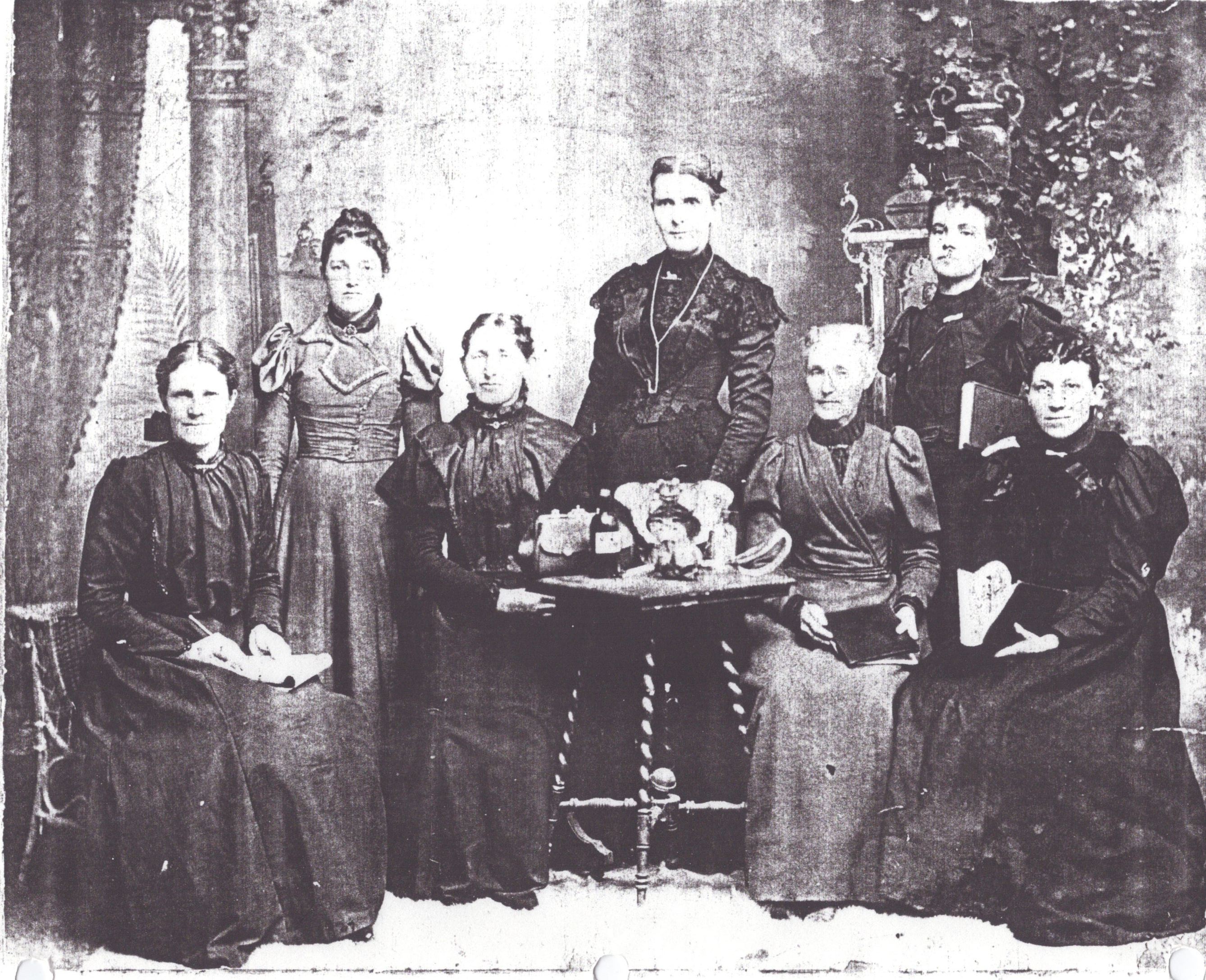 Midwives with Dr. Ellis R. Shipp about 1898